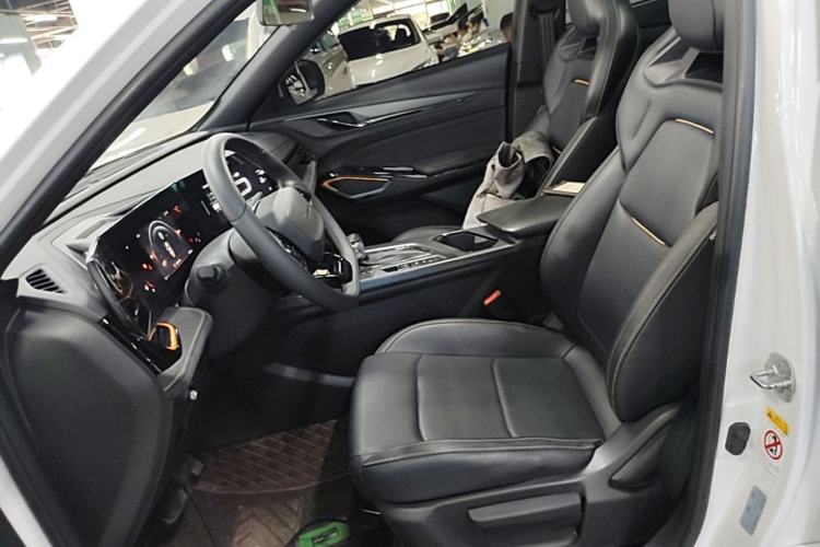 Used CHANGAN OSHAN X5 PLUS 2023 Revised 1.5T DCT Pioneer Edition Left Front Seat