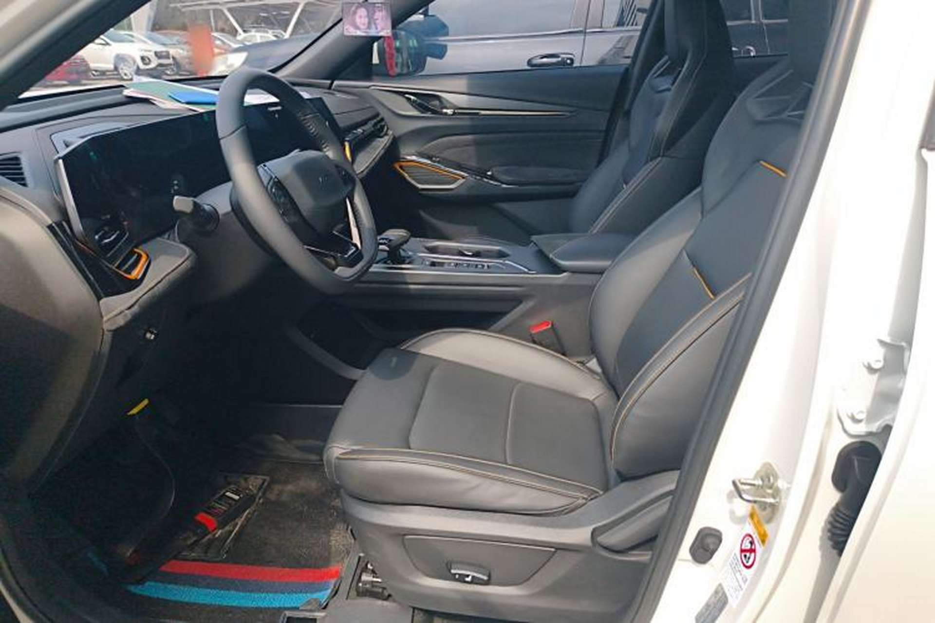 Used CHANGAN OSHAN X5 PLUS 2023 1.5T DCT Excellence Edition Left Front Seat