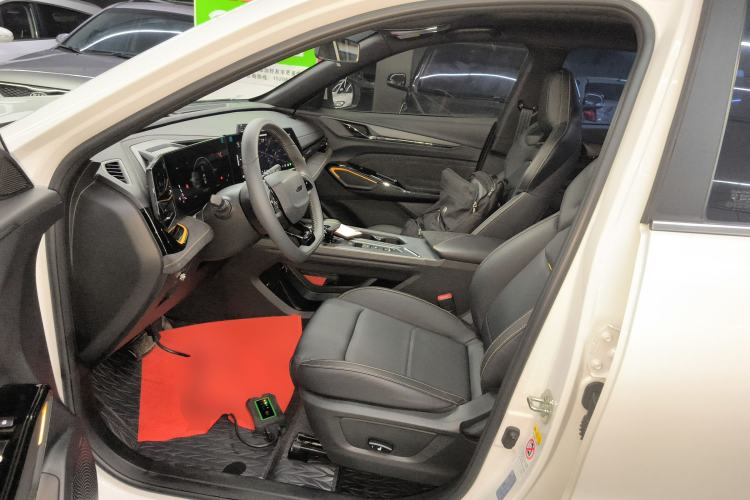 Used CHANGAN OSHAN X5 PLUS 2023 Revised 1.5T DCT Excellence Edition Left Front Seat