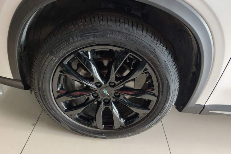 Used CHANGAN OSHAN X5 PLUS 2023 Revised Version 1.5T DCT Navigation Edition Left Front Wheel Hub