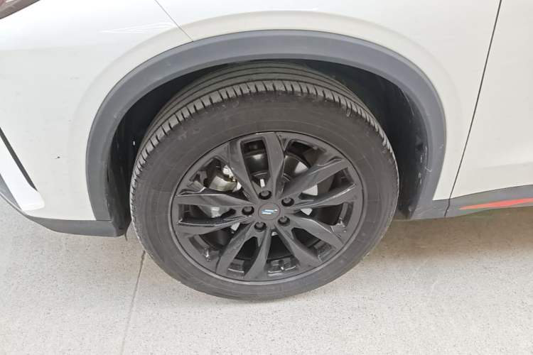 Used CHANGAN OSHAN X5 PLUS 2023 Revised 1.5T DCT Excellence Edition Left Front Wheel Hub