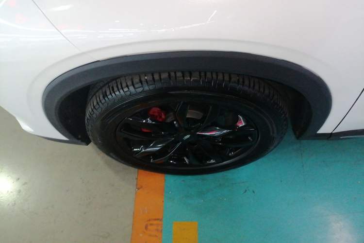 Used CHANGAN OSHAN X5 PLUS 2023 1.5T DCT Excellence Edition Left Front Wheel Hub