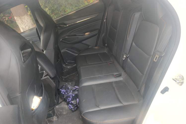 Used CHANGAN OSHAN X5 PLUS 2023 Revised 1.5T DCT Pioneer Edition Left Rear Seat
