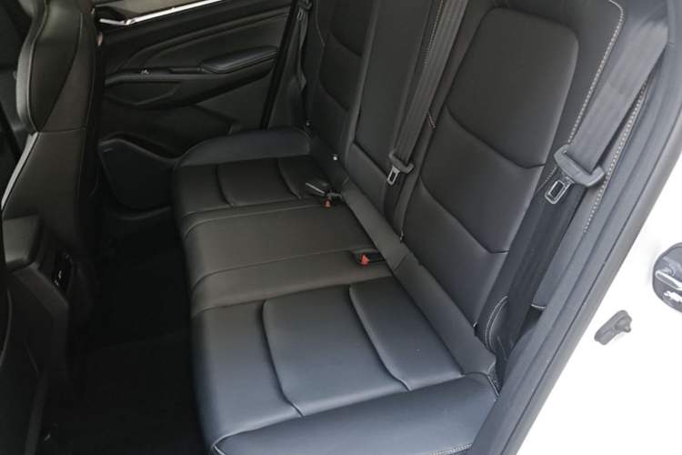 Used CHANGAN OSHAN X5 PLUS 2023 Revised 1.5T DCT Excellence Edition Left Rear Seat