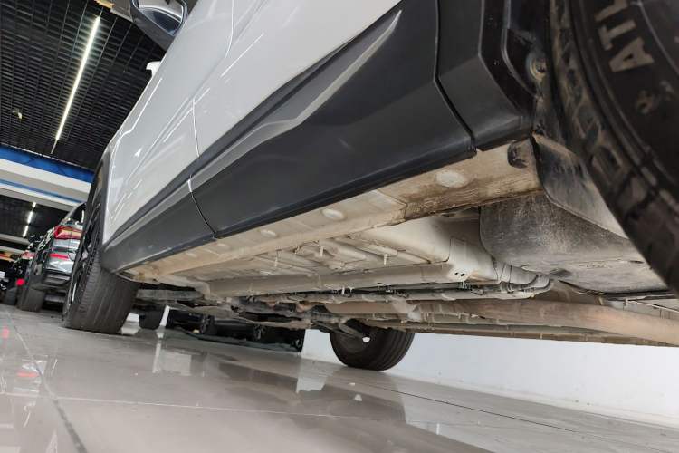 Used CHANGAN OSHAN X5 PLUS 2023 Revised Version 1.5T DCT Navigation Edition Left Side Sill