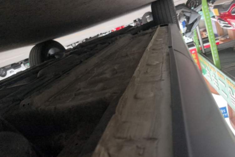 Used CHANGAN OSHAN X5 PLUS 2023 1.5T DCT Excellence Edition Left Side Sill