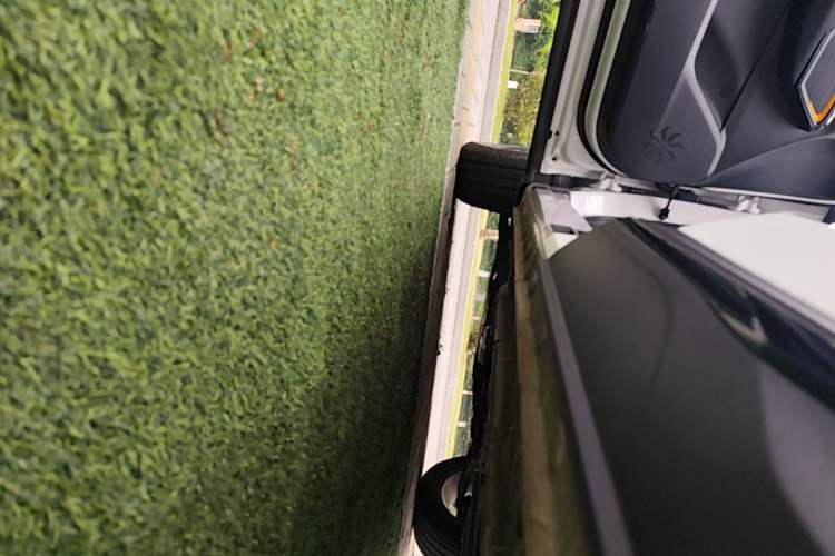 Used CHANGAN OSHAN X5 PLUS 2023 1.5T DCT Enjoyment Version Left Side Sill