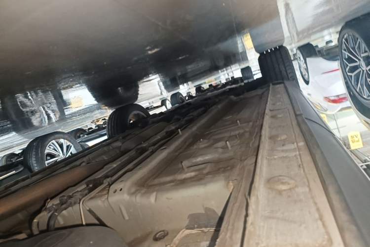 Used CHANGAN OSHAN X5 PLUS 2023 1.5T DCT Excellence Edition Left Side Sill