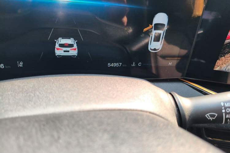 Used CHANGAN OSHAN X5 PLUS 2023 1.5T DCT Smart & Fun AI Edition Odometer Close Up