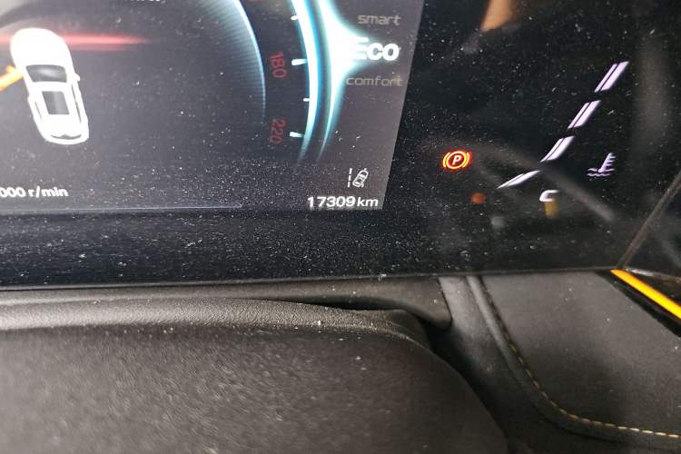 Used CHANGAN OSHAN X5 PLUS 2023 Revised Version 1.5T DCT Navigation Edition Odometer Close Up