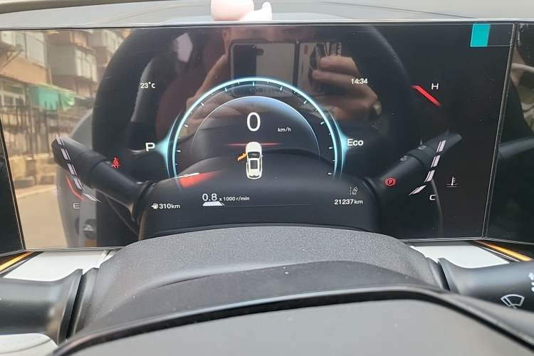 Used CHANGAN OSHAN X5 PLUS 2023 1.5T DCT Excellence Edition Odometer Close Up