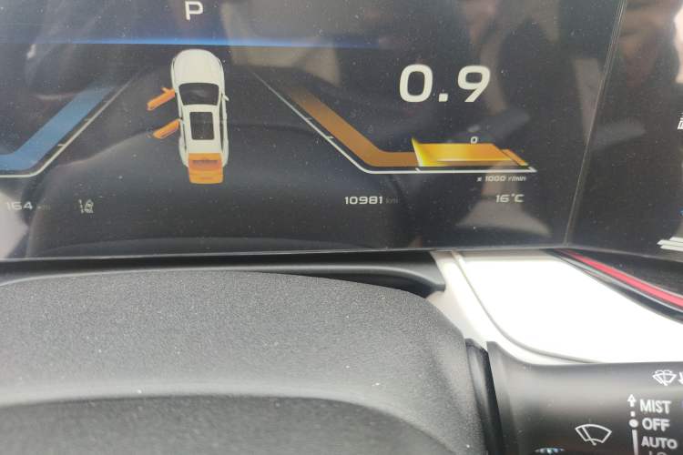 Used CHANGAN OSHAN X5 PLUS 2023 1.5T DCT Navigation Edition Odometer Close Up