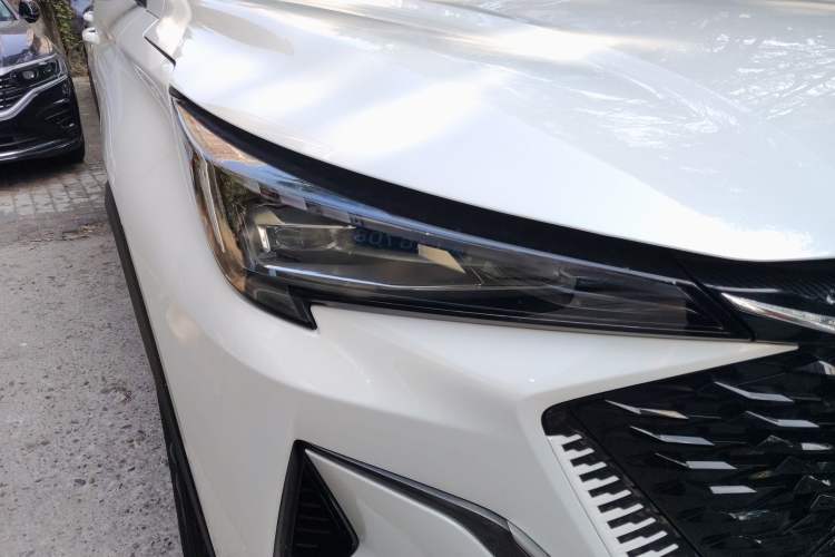 Used CHANGAN OSHAN X5 PLUS 2023 1.5T DCT Smart & Fun AI Edition Right Front Headlight