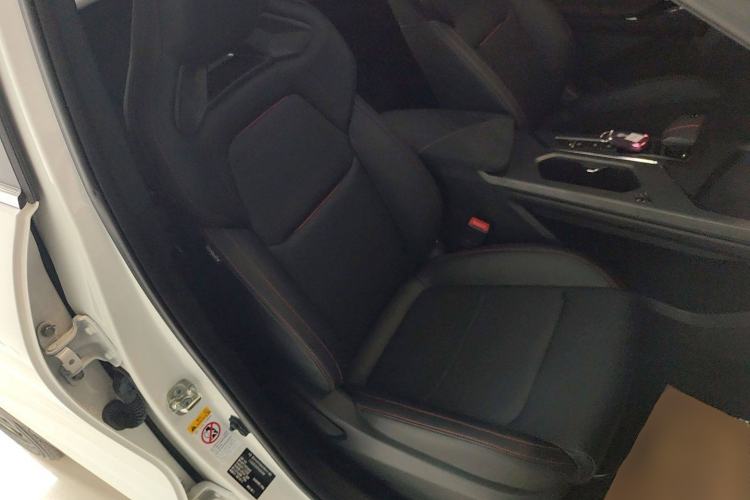 Used CHANGAN OSHAN X5 PLUS 2023 Revised Version 1.5T DCT Navigation Edition Right Front Seat