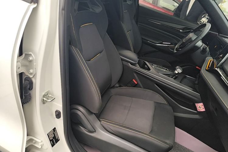 Used CHANGAN OSHAN X5 PLUS 2023 1.5T DCT Enjoyment Version Right Front Seat