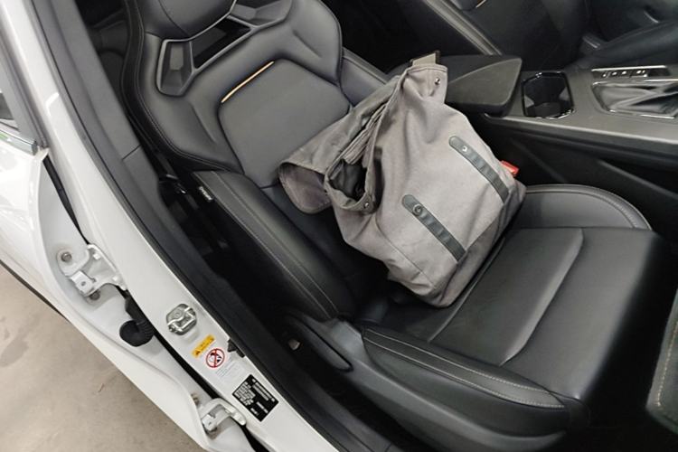 Used CHANGAN OSHAN X5 PLUS 2023 Revised 1.5T DCT Pioneer Edition Right Front Seat