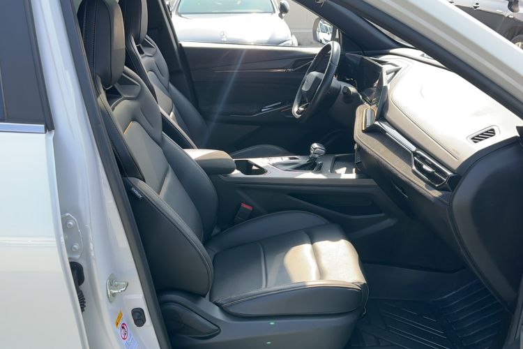 Used CHANGAN OSHAN X5 PLUS 2023 Revised 1.5T DCT Pioneer Edition Right Front Seat