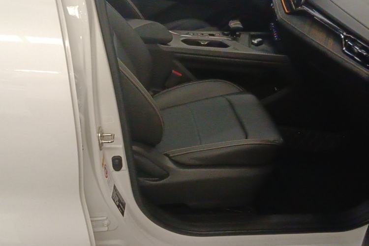 Used CHANGAN OSHAN X5 PLUS 2023 1.5T DCT Excellence Edition Right Front Seat