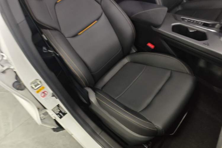 Used CHANGAN OSHAN X5 PLUS 2023 1.5T DCT Smart & Fun AI Edition Right Front Seat