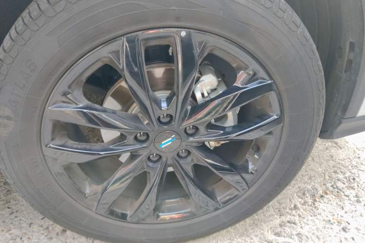 Used CHANGAN OSHAN X5 PLUS 2023 1.5T DCT Smart & Fun AI Edition Right Front Wheel Hub