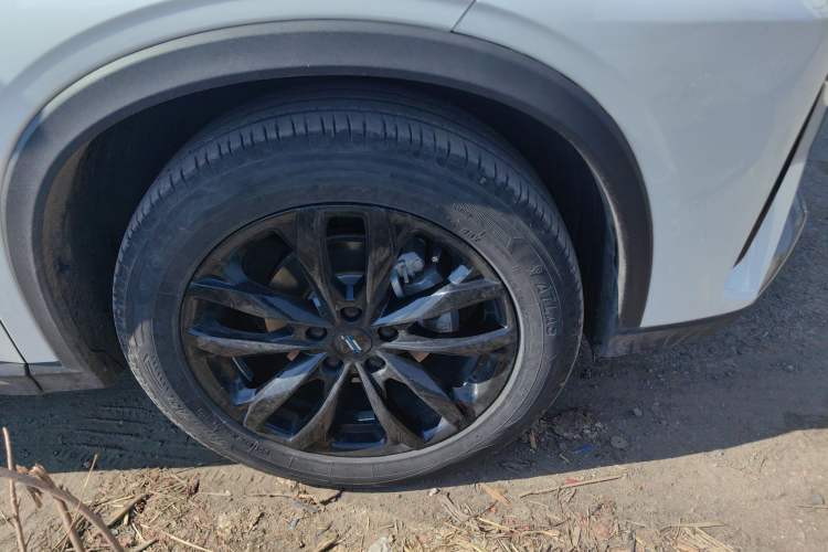 Used CHANGAN OSHAN X5 PLUS 2023 1.5T DCT Navigation Edition Right Front Wheel Hub