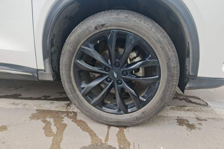 Used CHANGAN OSHAN X5 PLUS 2023 1.5T DCT Pioneer Edition Right Front Wheel Hub