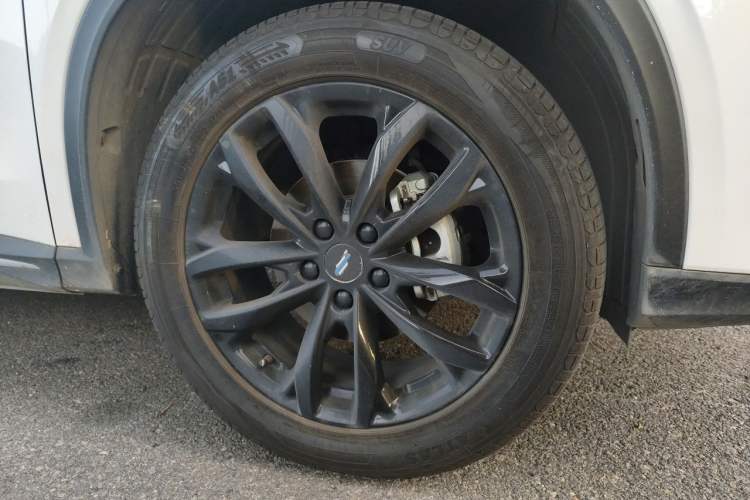 Used CHANGAN OSHAN X5 PLUS 2023 1.5T DCT Excellence Edition Right Front Wheel Hub