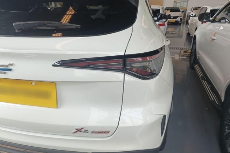 Used CHANGAN OSHAN X5 PLUS 2023 1.5T DCT Excellence Edition Right Rear Taillight