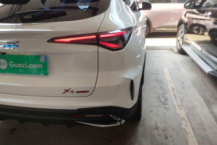 Used CHANGAN OSHAN X5 PLUS 2023 Revised 1.5T DCT Excellence Edition Right Rear Taillight
