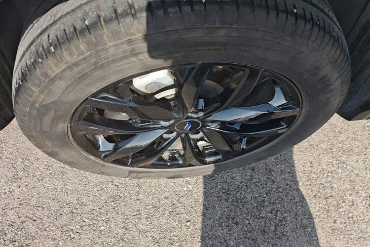 Used CHANGAN OSHAN X5 PLUS 2023 1.5T DCT Navigation Edition Right Rear Wheel Hub