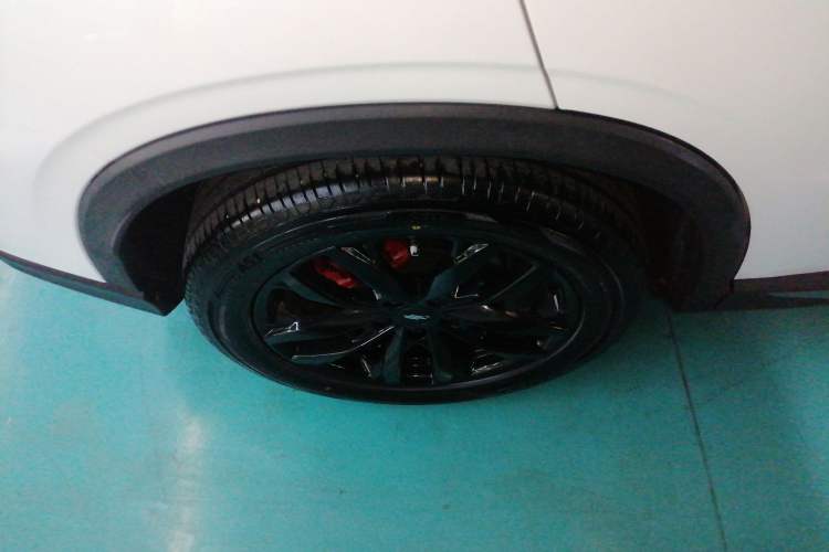 Used CHANGAN OSHAN X5 PLUS 2023 1.5T DCT Excellence Edition Right Rear Wheel Hub