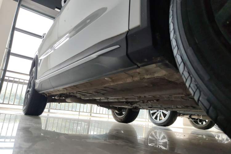 Used CHANGAN OSHAN X5 PLUS 2023 Revised Version 1.5T DCT Navigation Edition Right Side Sill