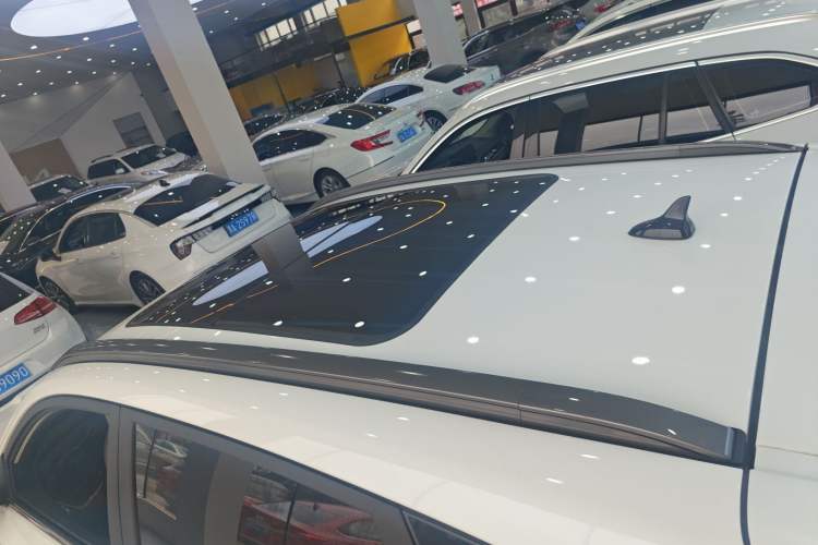 Used CHANGAN OSHAN X5 PLUS 2023 Revised 1.5T DCT Pioneer Edition Roof