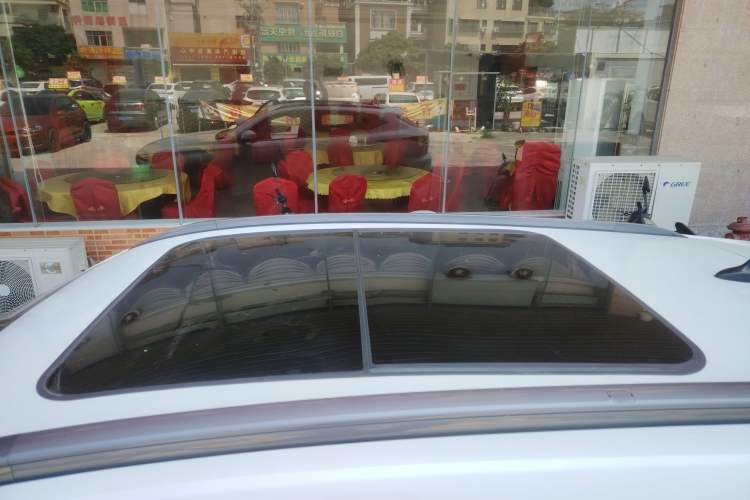 Used CHANGAN OSHAN X5 PLUS 2023 Revised 1.5T DCT Smart & Fun AI Edition Roof