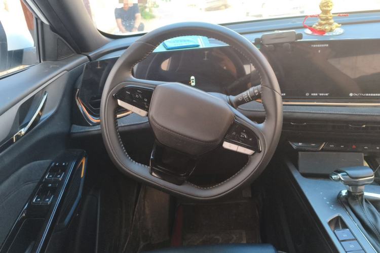 Used CHANGAN OSHAN X5 PLUS 2023 Revised 1.5T DCT Pioneer Edition Steering Wheel
