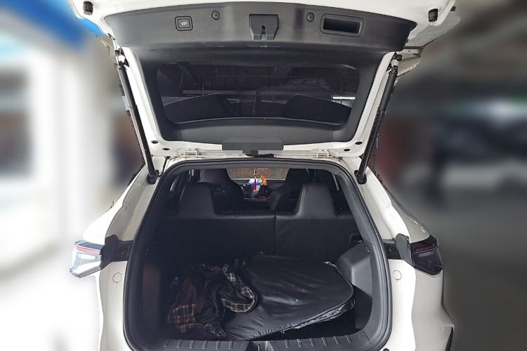 Used CHANGAN OSHAN X5 PLUS 2023 Revised Version 1.5T DCT Navigation Edition Trunk