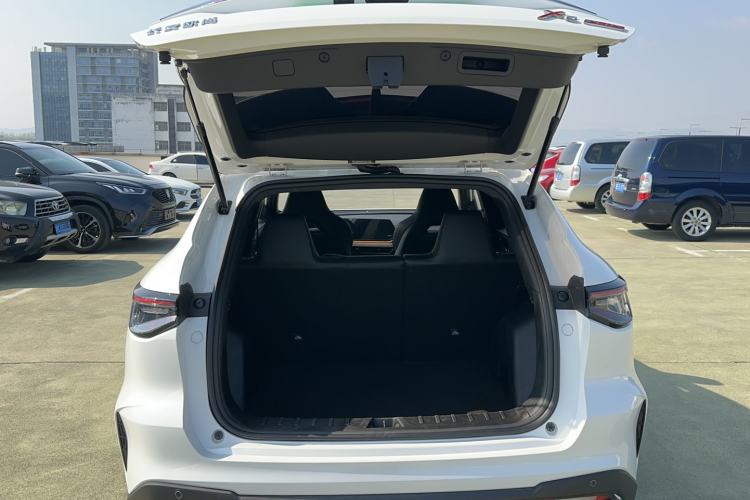 Used CHANGAN OSHAN X5 PLUS 2023 Revised 1.5T DCT Pioneer Edition Trunk