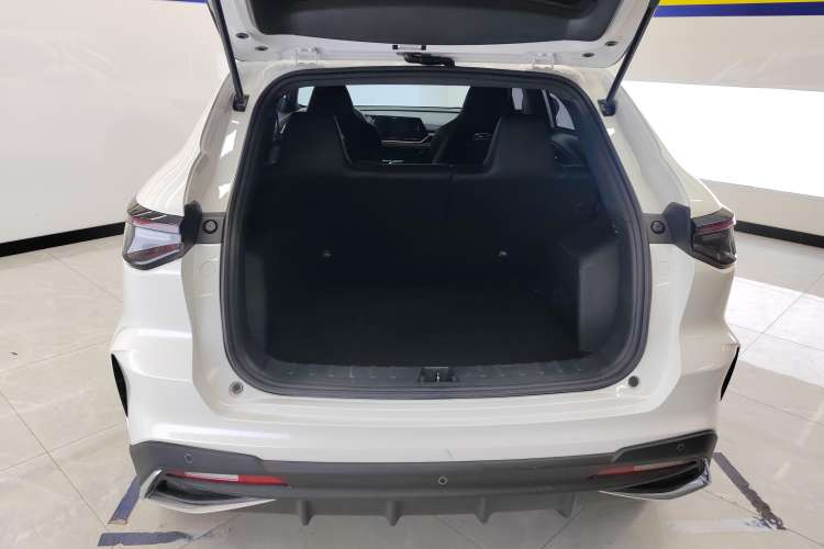 Used CHANGAN OSHAN X5 PLUS 2023 1.5T DCT Pioneer Edition Trunk