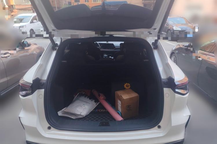 Used CHANGAN OSHAN X5 PLUS 2023 1.5T DCT Excellence Edition Trunk