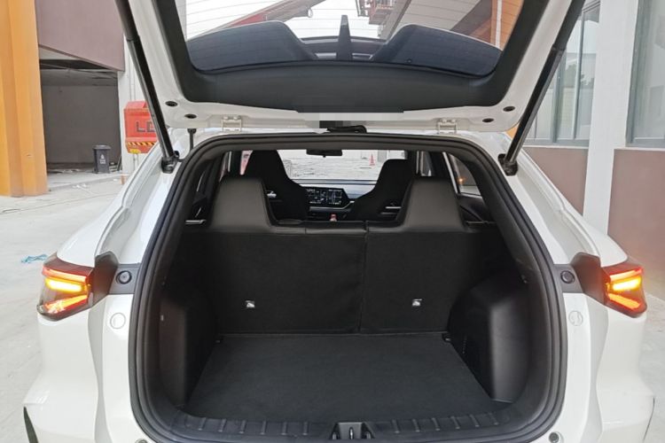 Used CHANGAN OSHAN X5 PLUS 2023 Revised 1.5T DCT Excellence Edition Trunk