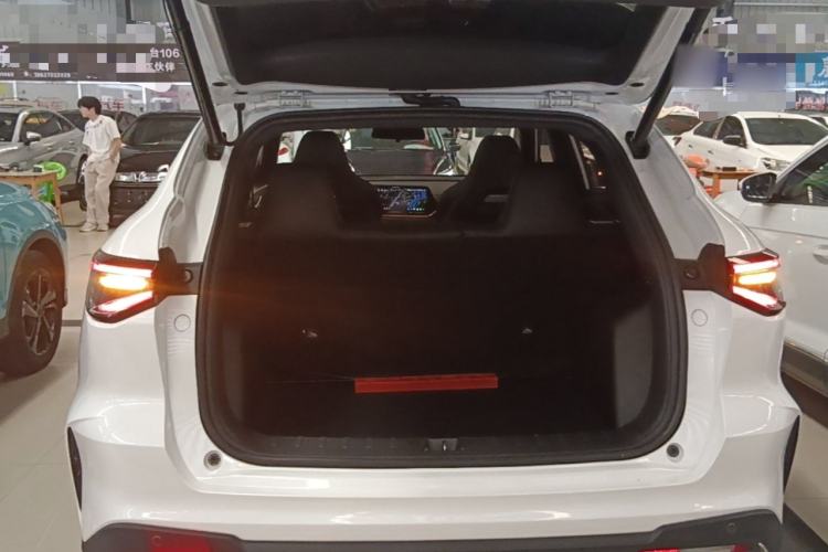 Used CHANGAN OSHAN X5 PLUS 2023 1.5T DCT Excellence Edition Trunk