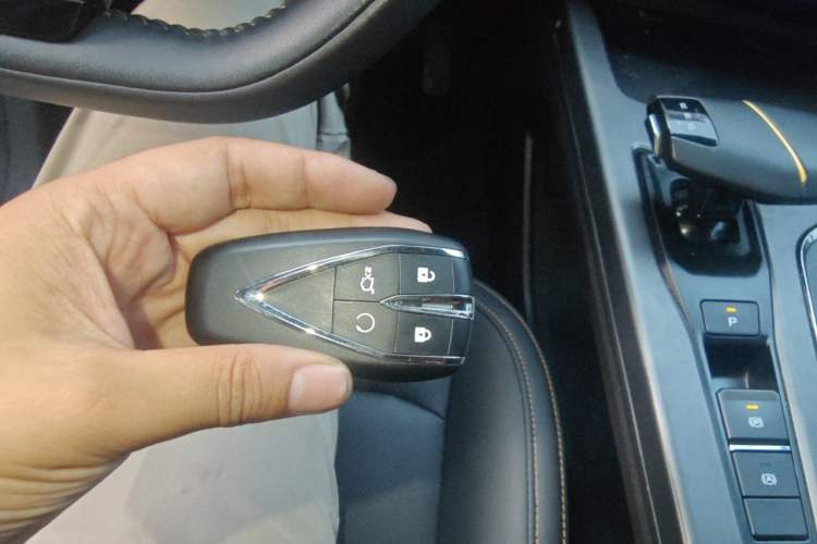 Used CHANGAN OSHAN X5 PLUS 2023 1.5T DCT Excellence Edition Vehicle Key