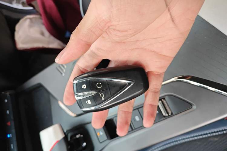 Used CHANGAN OSHAN X5 PLUS 2023 1.5T DCT Navigation Edition Vehicle Key