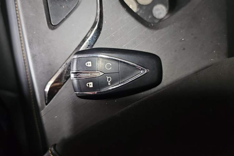 Used CHANGAN OSHAN X5 PLUS 2023 Revised Version 1.5T DCT Navigation Edition Vehicle Key