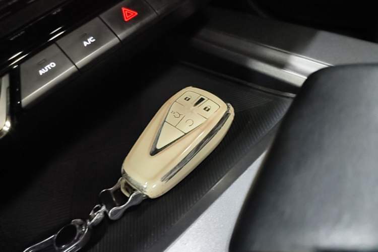 Used CHANGAN OSHAN X5 PLUS 2023 Revised 1.5T DCT Pioneer Edition Vehicle Key