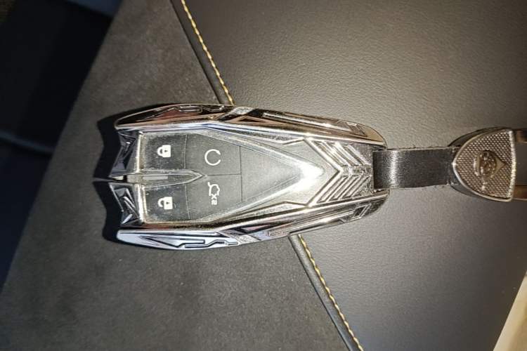 Used CHANGAN OSHAN X5 PLUS 2023 Revised 1.5T DCT Excellence Edition Vehicle Key