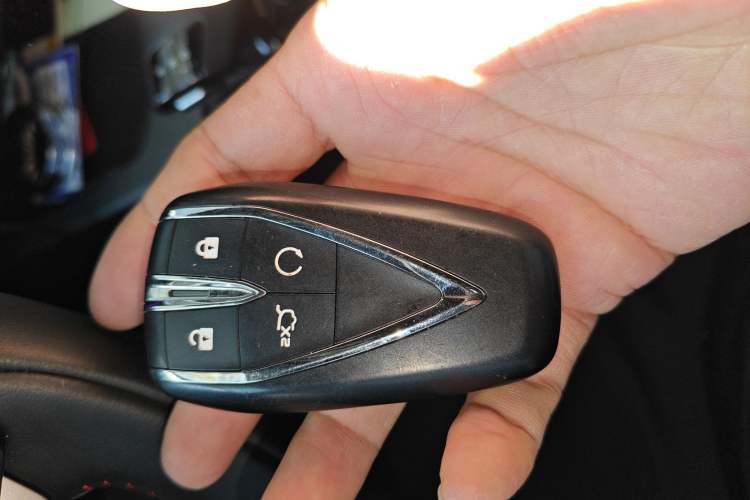 Used CHANGAN OSHAN X5 PLUS 2023 Revised Version 1.5T DCT Navigation Edition Vehicle Key
