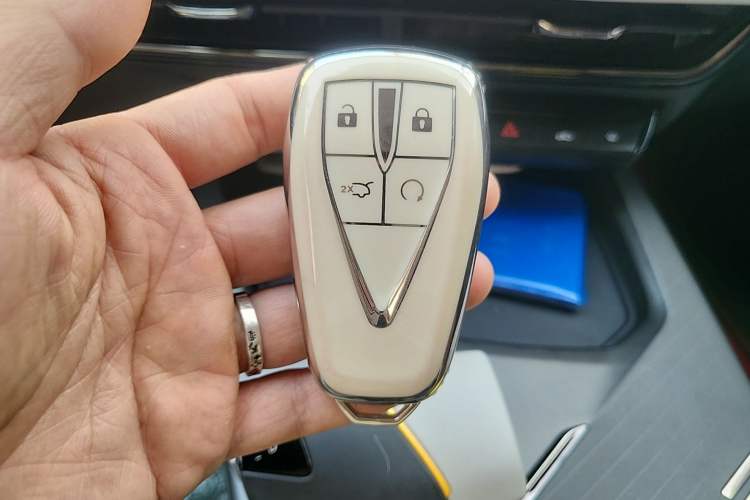 Used CHANGAN OSHAN X5 PLUS 2023 1.5T DCT Excellence Edition Vehicle Key