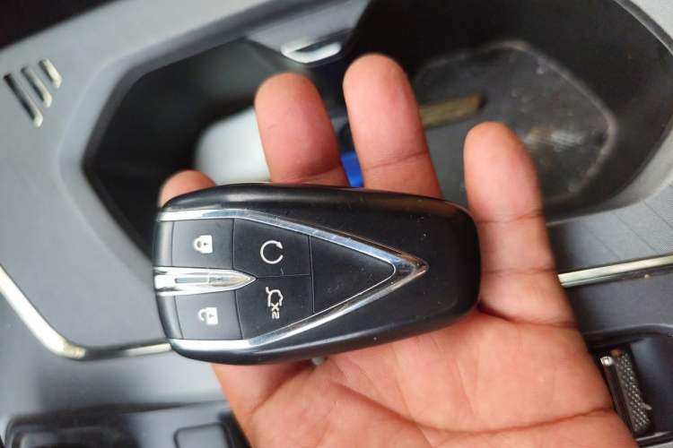 Used CHANGAN OSHAN X5 PLUS 2023 1.5T DCT Excellence Edition Vehicle Key