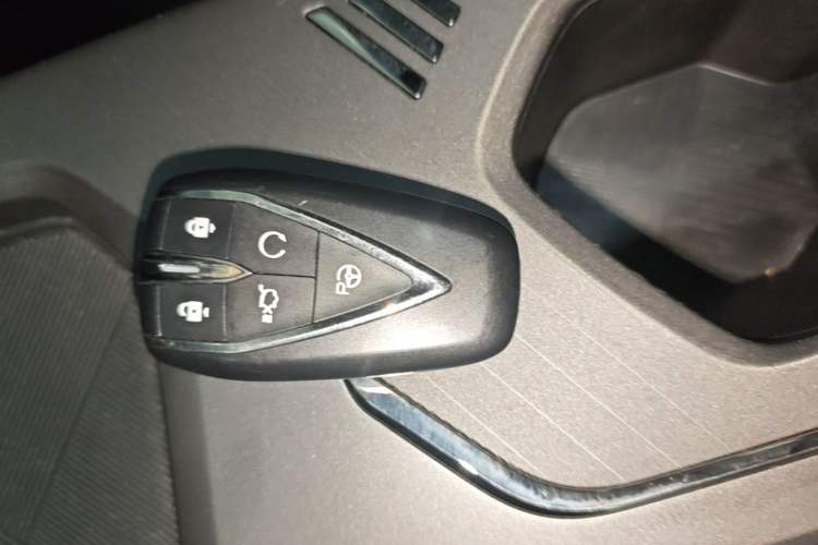 Used CHANGAN OSHAN X5 PLUS 2023 1.5T DCT Smart & Fun AI Edition Vehicle Key